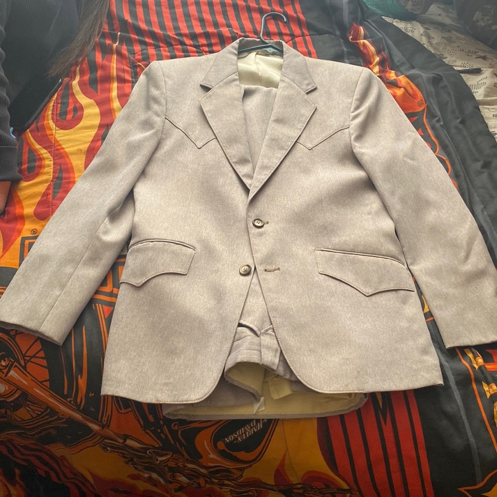 Men’s Suit